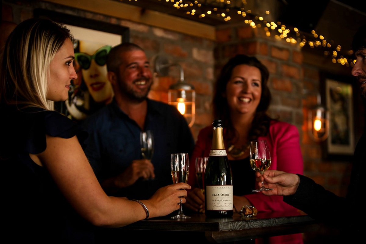 Champagne Tasting with Morningside Wine School, Edinburgh. Girls