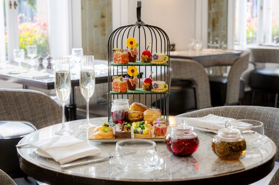 One of the prettiest afternoon teas in London - a quirky, garden themed afternoon tea from the Marriott Hotel, Park Lane.