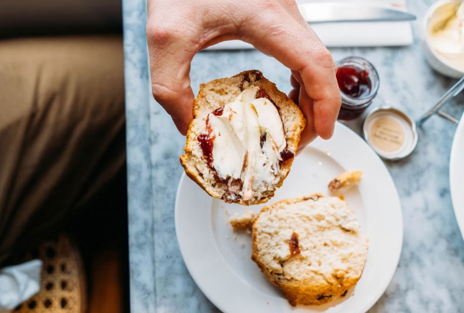 Enjoy cream tea as part of your visit to Kew Gardens.